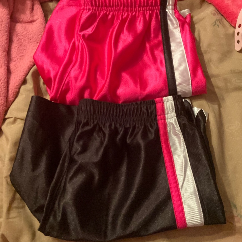 Women’s shorts too little
